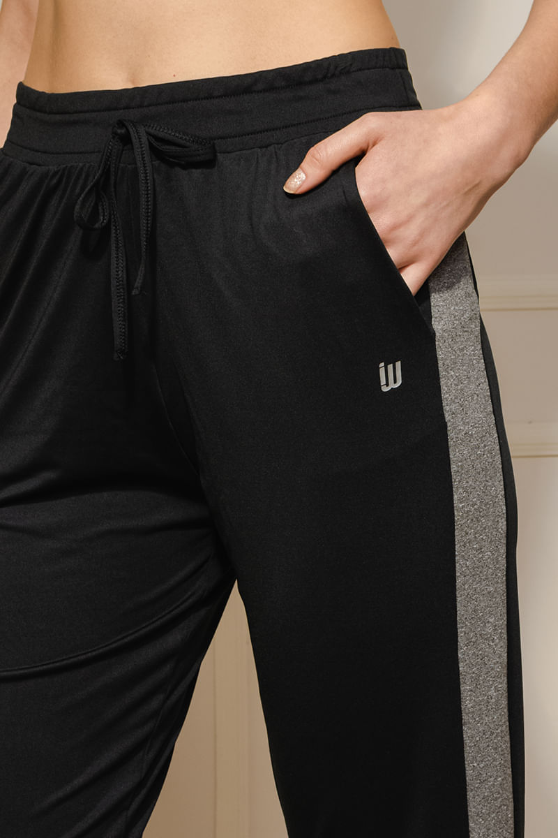 Calca-Feminina-Jogger-com-Recorte---Preto