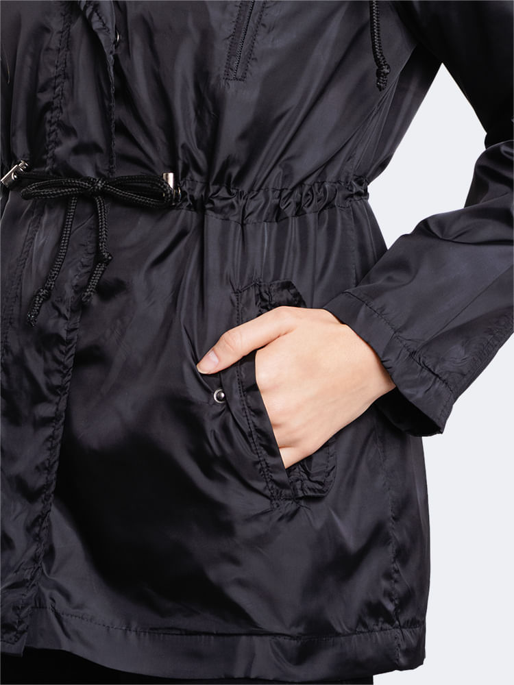 Parka-Feminina-Nylon-com-Capuz