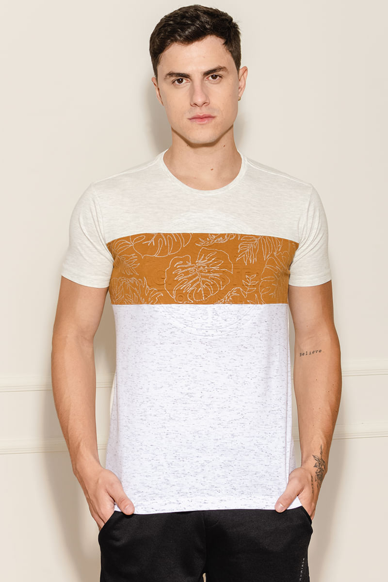 Camiseta-Masculina-Recorte-Embossy