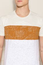 Camiseta-Masculina-Recorte-Embossy