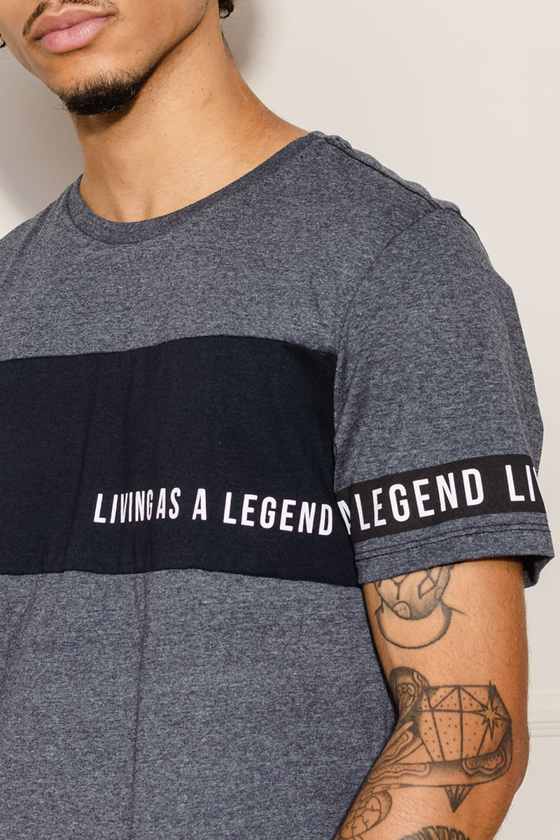 Camiseta-Masculina-Living-As-A-Legend