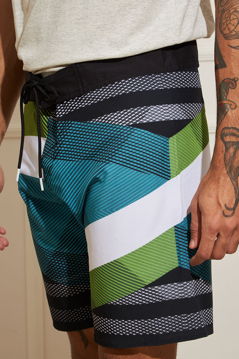 Bermuda-Masculina-Tactel-Recortes