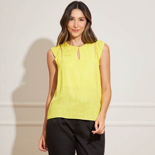 Blusa Feminina Detalhes Vazados