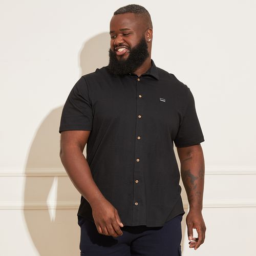 Camisa Polo Masculina em Linho Plus Size Manga Curta Alongada com Fechamento em Botões