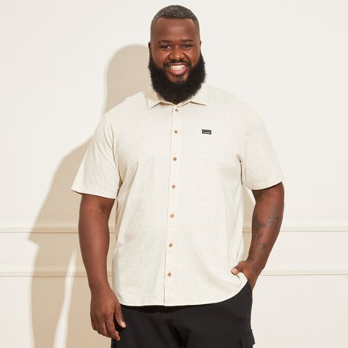 Camisa Polo Masculina em Linho Plus Size Manga Curta Alongada com Fechamento em Botões