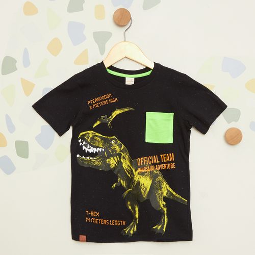 Camiseta Infantil com Estampa de Dinossauro e Bolso Contrastante - Preta 1 ao 10