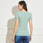 Camiseta-Feminina-Basica-com-Decote-V-–-Verde-Menta