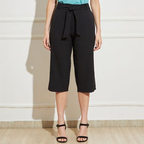 Calça Pantacourt Feminina com Cinto