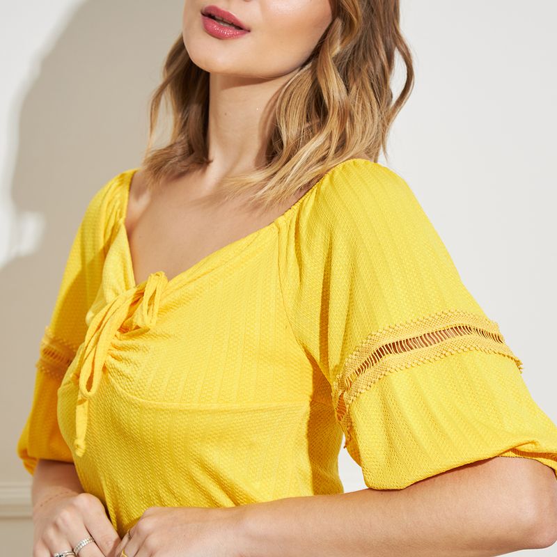 Blusa-Feminina-Amarracao-com-Detalhe-nas-Mangas