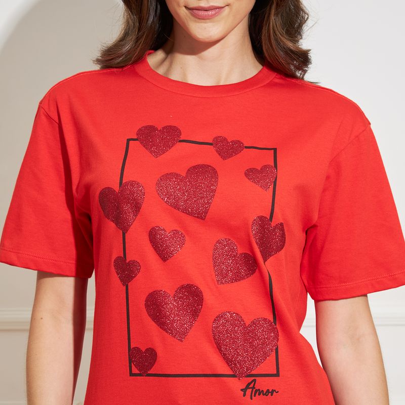 Camiseta-Feminina-Manga-Curta-Estampa-Coracoes-Vermelha