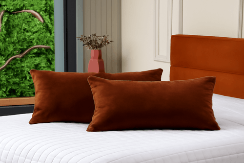 Travesseiro Decorativo Retangular Marrom em Veludo