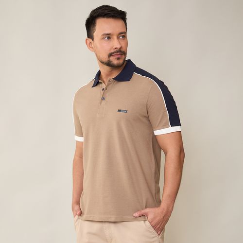 Camisa Polo Masculina com Detalhe nos Ombros